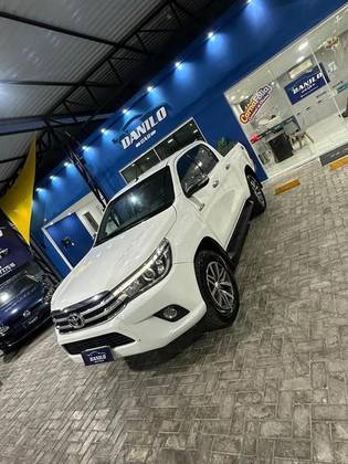 TOYOTA HILUX 2.8 SRX 4X4 CD 16V DIESEL 4P AUTOMÁTICO TOYOTA HILUX 2.8 SRX 4X4 CD 16V DIESEL 4P AUTOMÁTICO